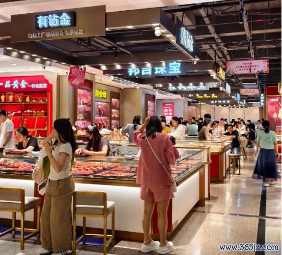 水贝黄金阛阓&nbsp; 图片起头：每经记者 潘婷 摄